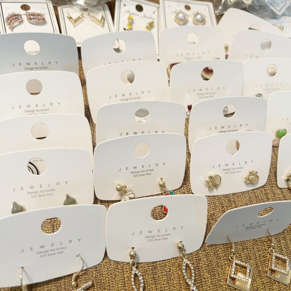 Mystery Box includes 7 pairs of earrings Random Style Surprise Blind Box jewelry - Picture 4 of 4